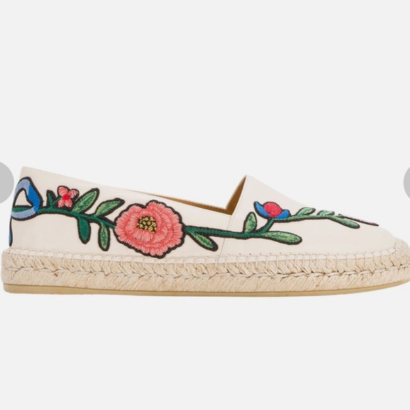 Gucci🎉host pick🎉🎈 Pilar leather espadrille with embroidered flowers - Picture 2 of 14